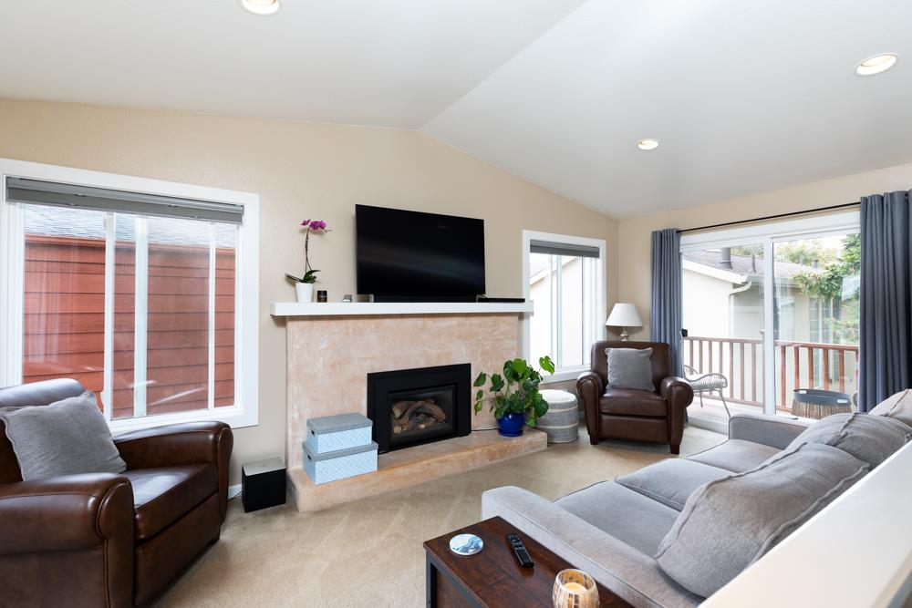 1207 Hoffman Ave, Monterey, CA 93940 photo 5