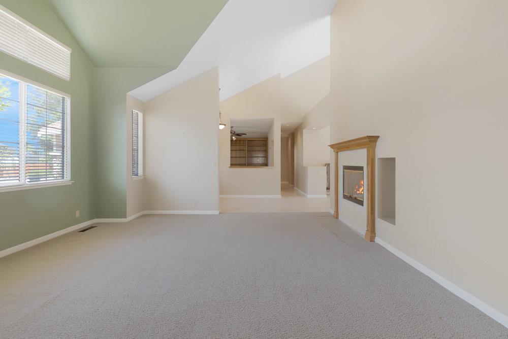 Detail Gallery Image 13 of 76 For 1570 Sonnys Way, Hollister,  CA 95023 - 3 Beds | 2/1 Baths