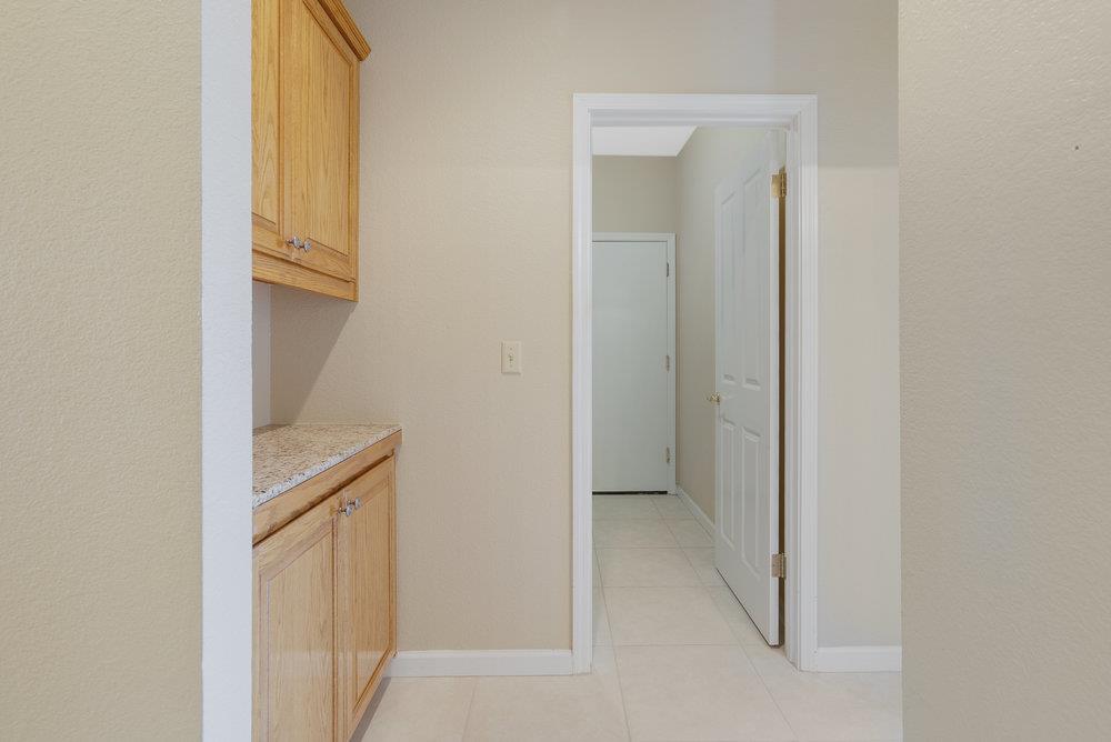 Detail Gallery Image 37 of 76 For 1570 Sonnys Way, Hollister,  CA 95023 - 3 Beds | 2/1 Baths