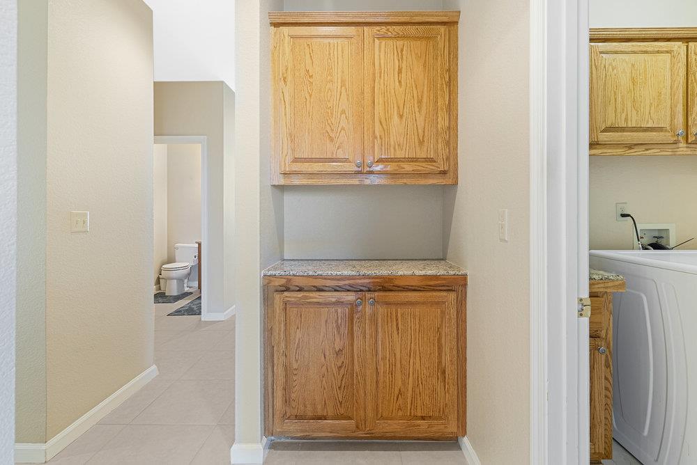 Detail Gallery Image 39 of 76 For 1570 Sonnys Way, Hollister,  CA 95023 - 3 Beds | 2/1 Baths