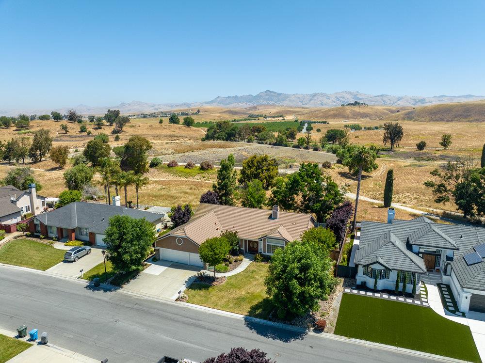 Detail Gallery Image 69 of 76 For 1570 Sonnys Way, Hollister,  CA 95023 - 3 Beds | 2/1 Baths