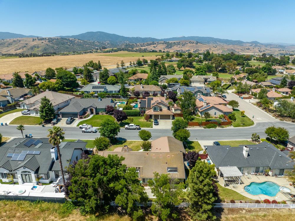 Detail Gallery Image 75 of 76 For 1570 Sonnys Way, Hollister,  CA 95023 - 3 Beds | 2/1 Baths