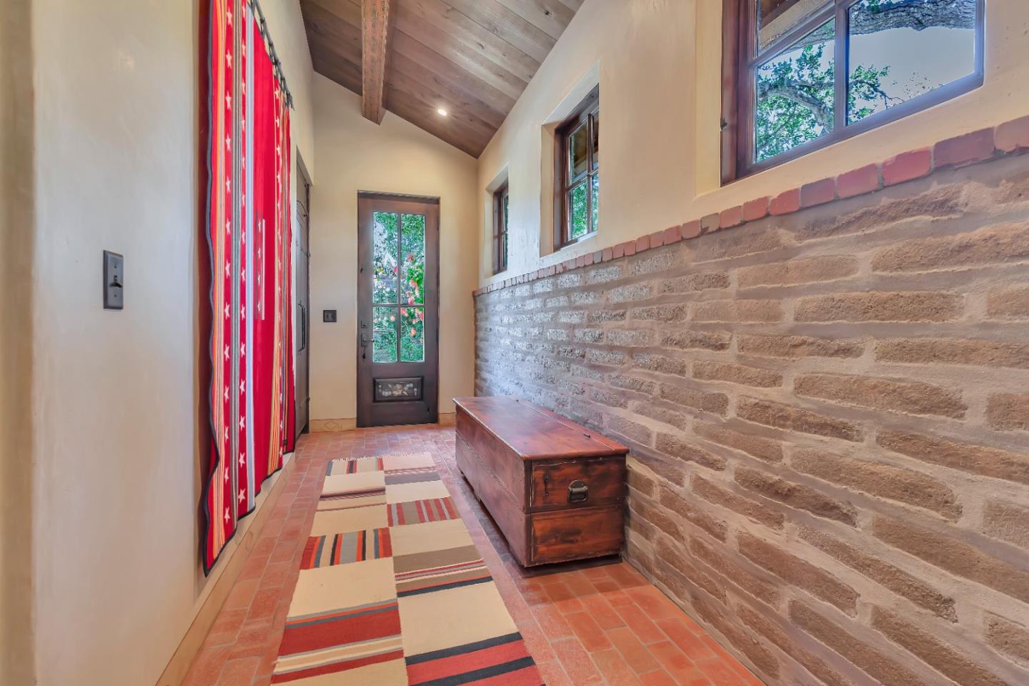 Detail Gallery Image 11 of 91 For 16205 Klondike Canyon Rd, Carmel Valley,  CA 93924 - 4 Beds | 4/1 Baths