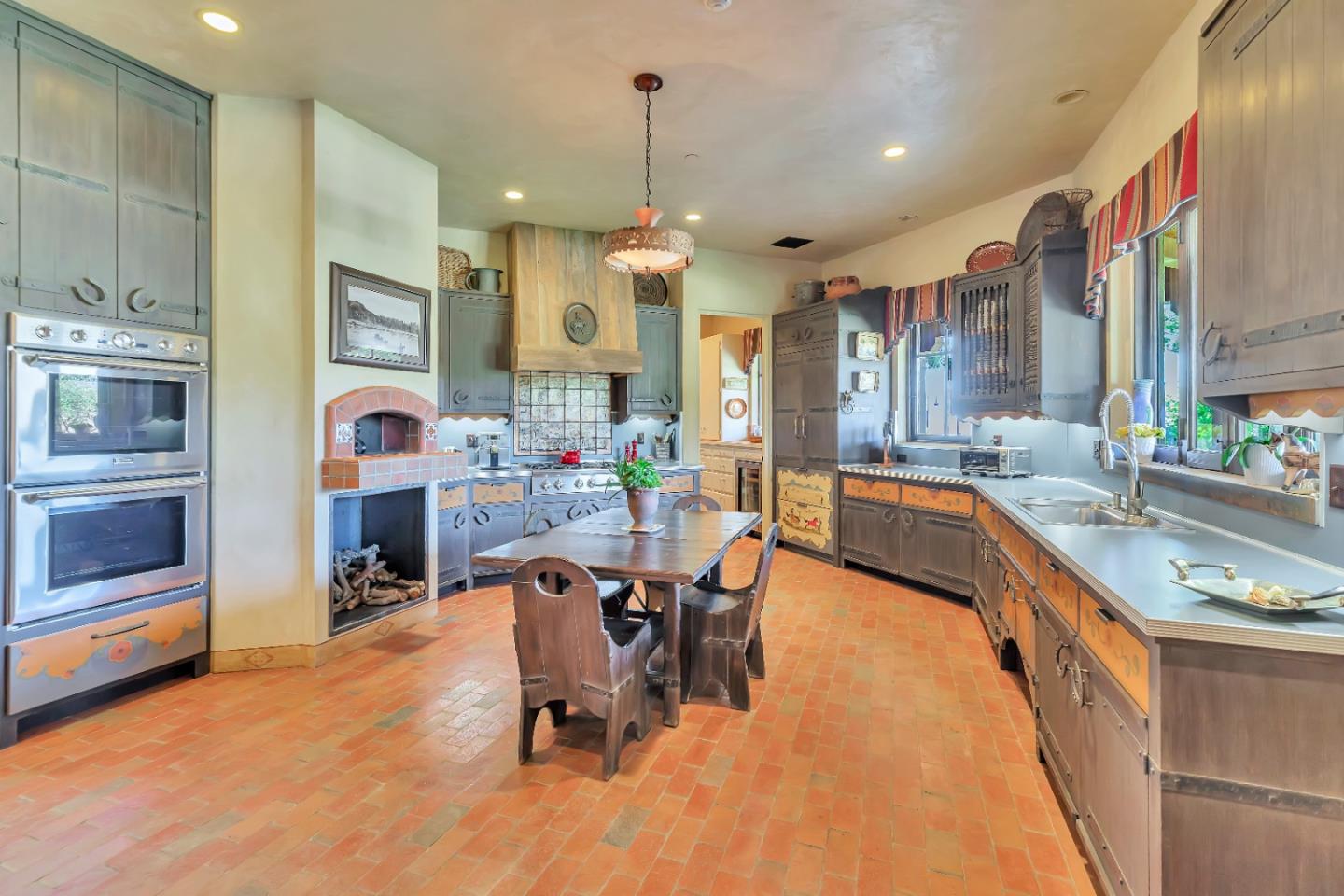 Detail Gallery Image 27 of 91 For 16205 Klondike Canyon Rd, Carmel Valley,  CA 93924 - 4 Beds | 4/1 Baths