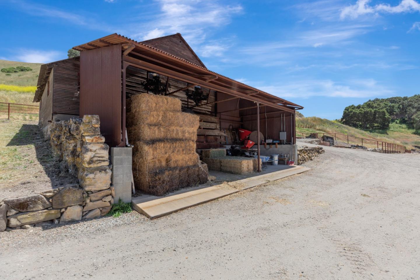 Detail Gallery Image 63 of 91 For 16205 Klondike Canyon Rd, Carmel Valley,  CA 93924 - 4 Beds | 4/1 Baths