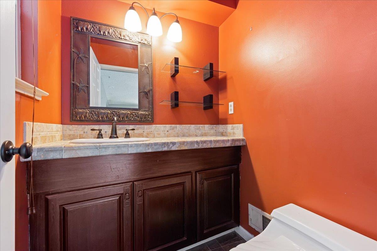 Detail Gallery Image 18 of 33 For 2652 Orinda Dr, San Jose,  CA 95121 - 4 Beds | 2/1 Baths