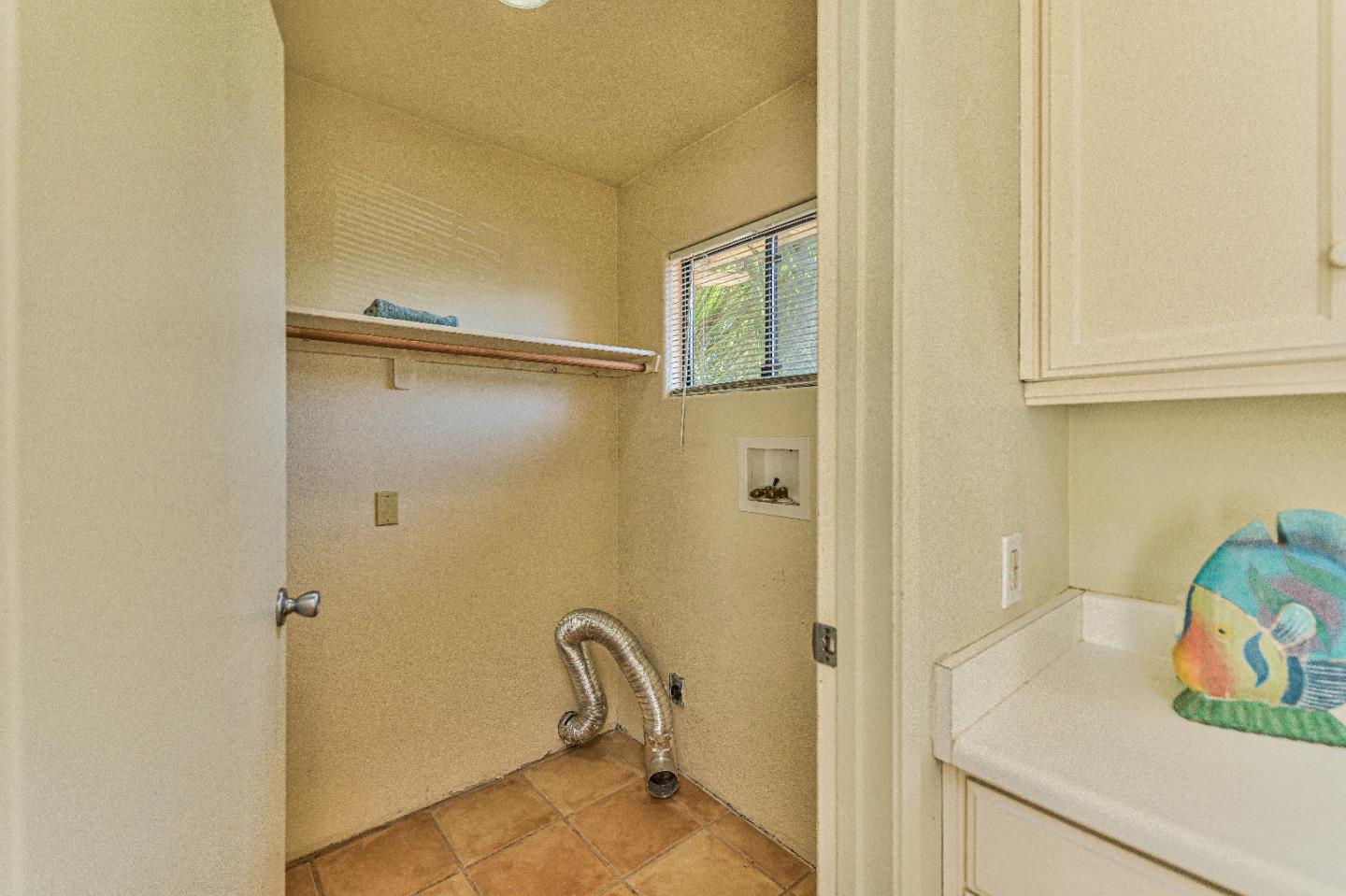 Detail Gallery Image 13 of 34 For 1868 Judson St, Seaside,  CA 93955 - 3 Beds | 2 Baths