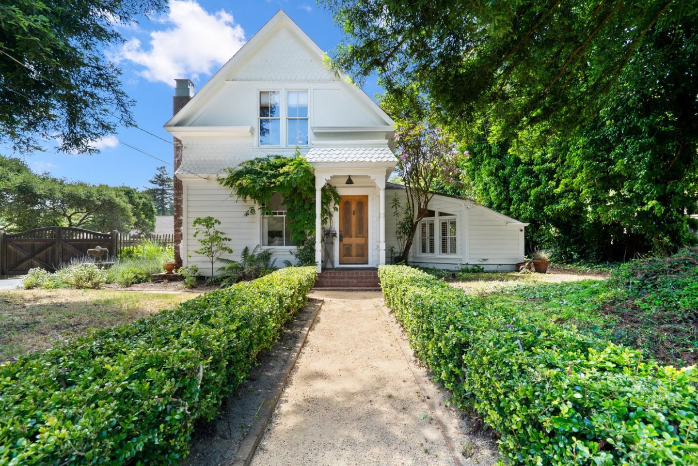 Detail Gallery Image 1 of 1 For 2615 Monterey Ave, Soquel,  CA 95073 - 3 Beds | 2/1 Baths