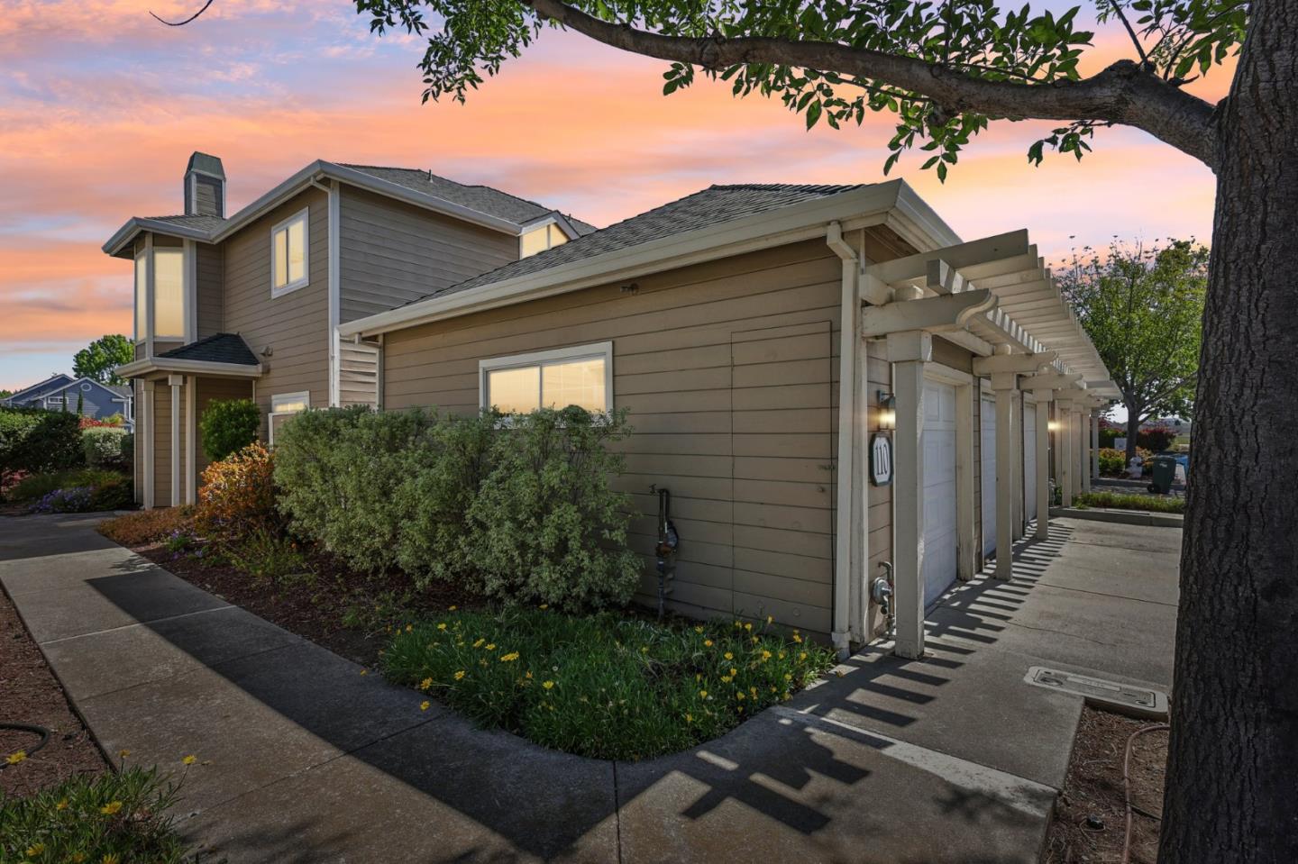 Detail Gallery Image 1 of 1 For 110 Farallon Dr, Belmont,  CA 94002 - 3 Beds | 2/1 Baths