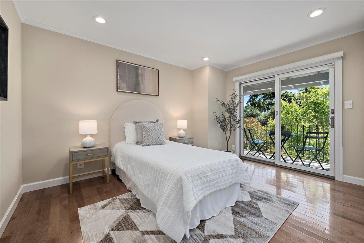 Detail Gallery Image 14 of 27 For 18400 Overlook Rd #36,  Los Gatos,  CA 95030 - 3 Beds | 2/1 Baths
