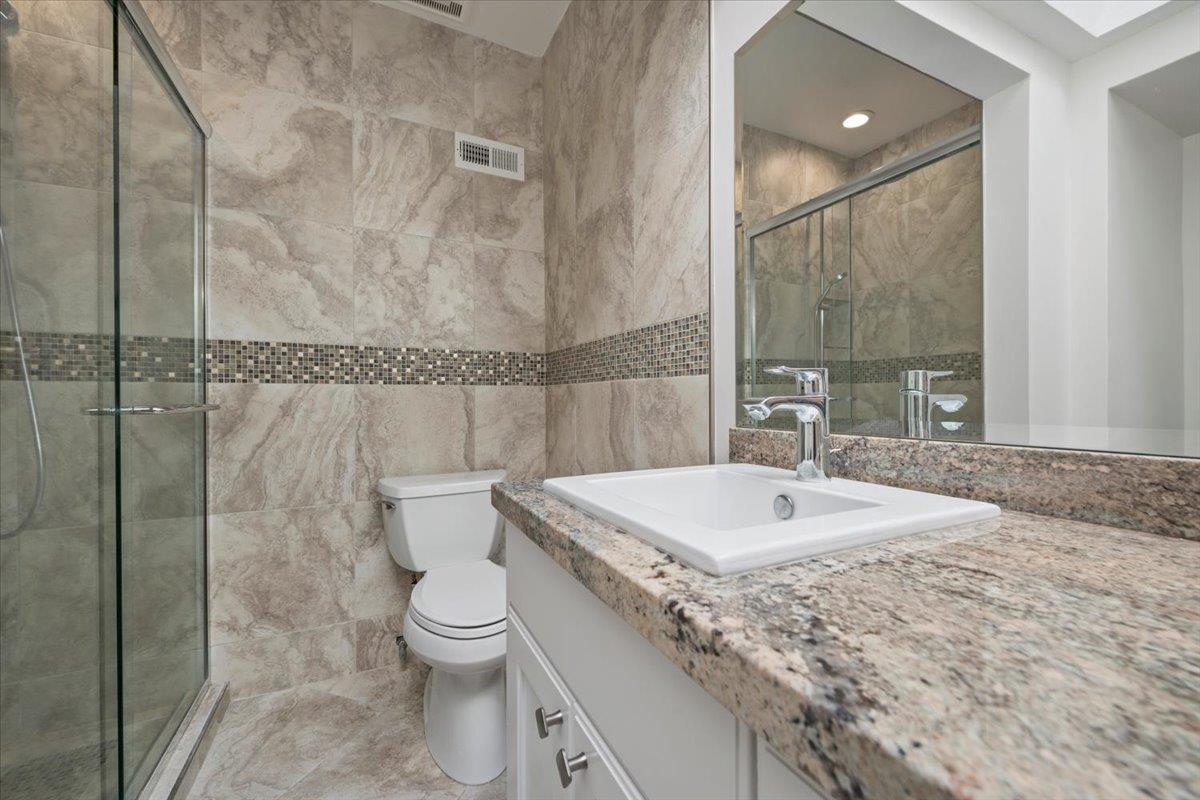 Detail Gallery Image 19 of 27 For 18400 Overlook Rd #36,  Los Gatos,  CA 95030 - 3 Beds | 2/1 Baths