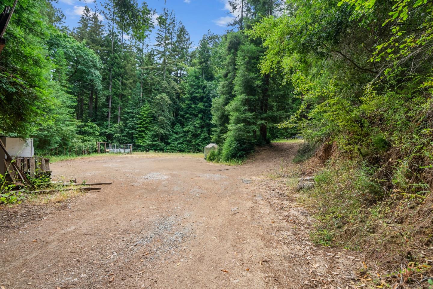 Detail Gallery Image 85 of 95 For 975 Logan Creek Rd, Boulder Creek,  CA 95006 - 3 Beds | 3 Baths