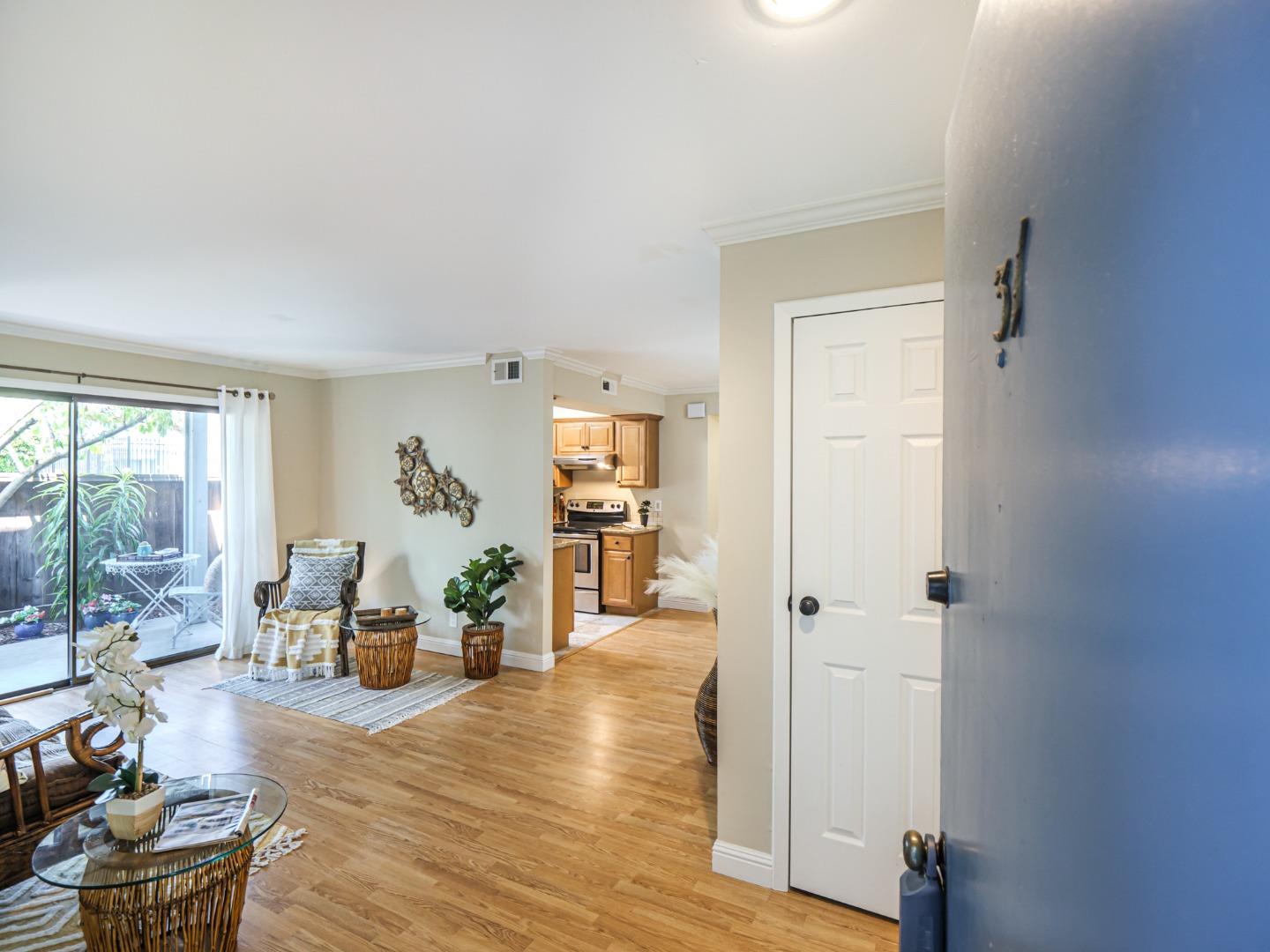 Detail Gallery Image 5 of 31 For 1925 46th Ave #31,  Capitola,  CA 95010 - 1 Beds | 1 Baths