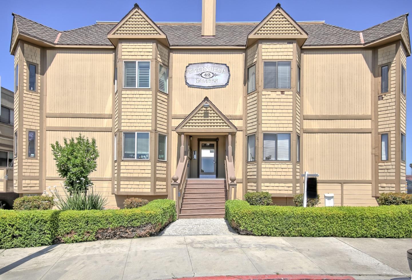 Detail Gallery Image 1 of 1 For 42 Stone St #2,  Salinas,  CA 93901 - 1 Beds | 1 Baths