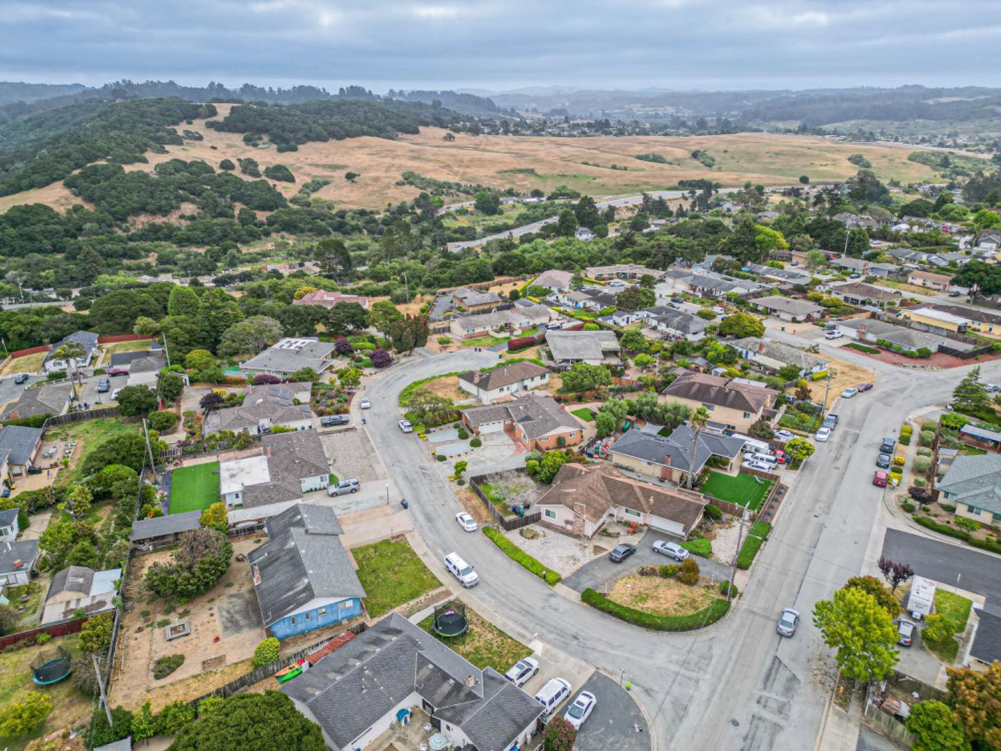 Detail Gallery Image 14 of 55 For 10 Verde Way, Royal Oaks,  CA 95076 - 3 Beds | 2 Baths