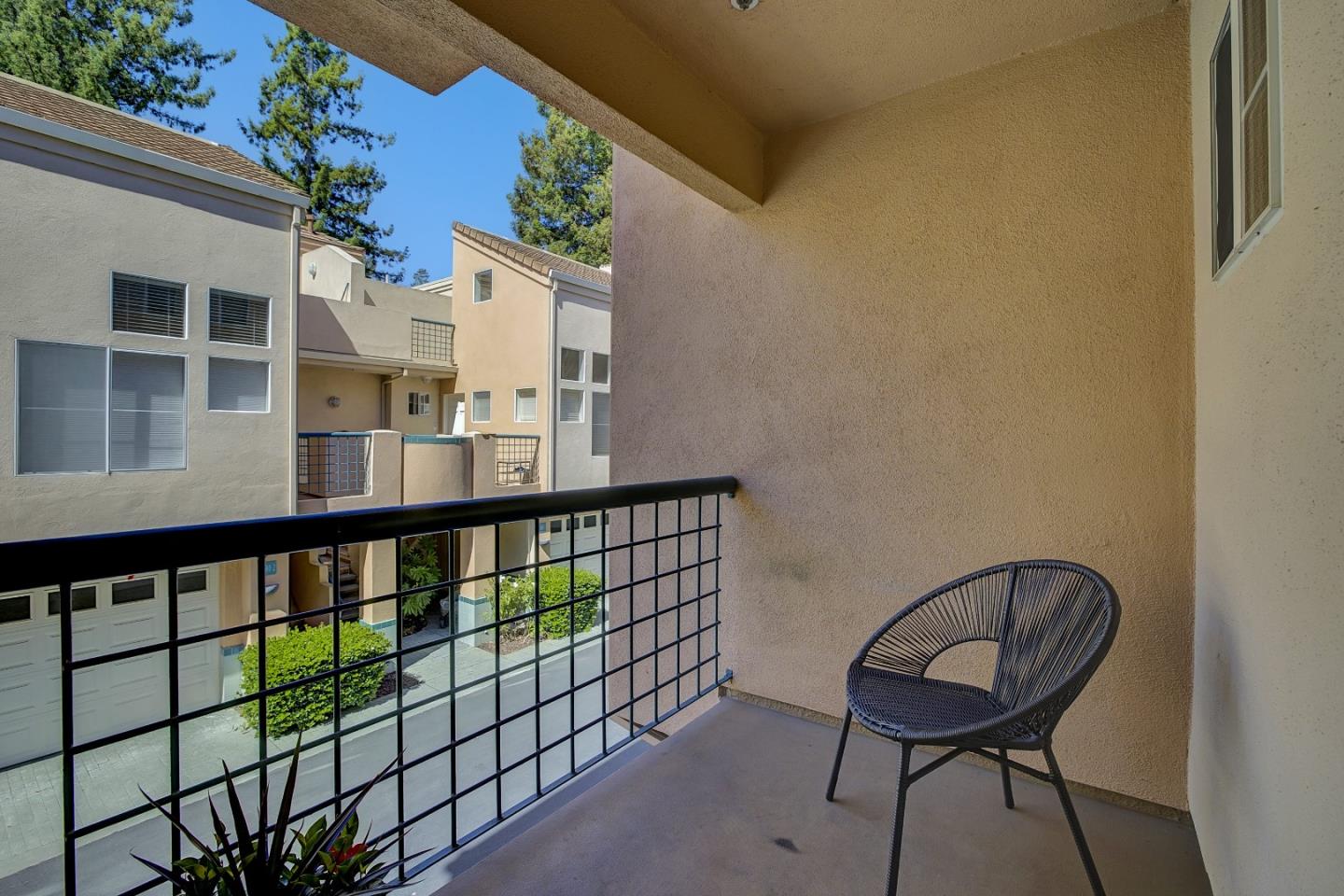 Detail Gallery Image 23 of 54 For 978 Alpine Ter #4,  Sunnyvale,  CA 94086 - 2 Beds | 2/1 Baths