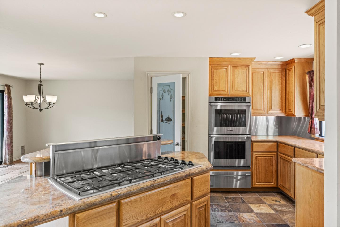 Detail Gallery Image 10 of 32 For 13482 Paseo Terrano, Salinas,  CA 93908 - 3 Beds | 2 Baths