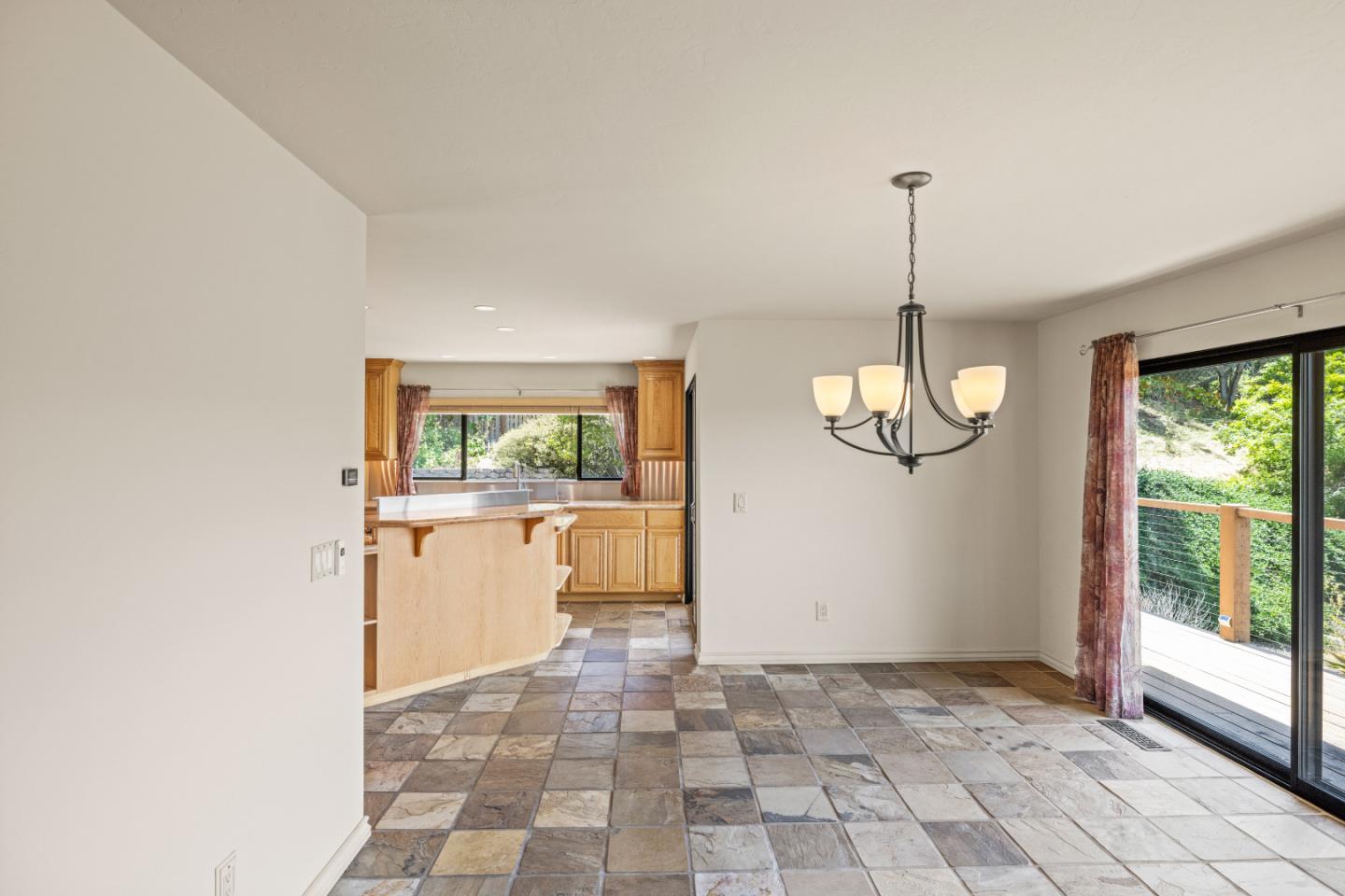 Detail Gallery Image 12 of 32 For 13482 Paseo Terrano, Salinas,  CA 93908 - 3 Beds | 2 Baths