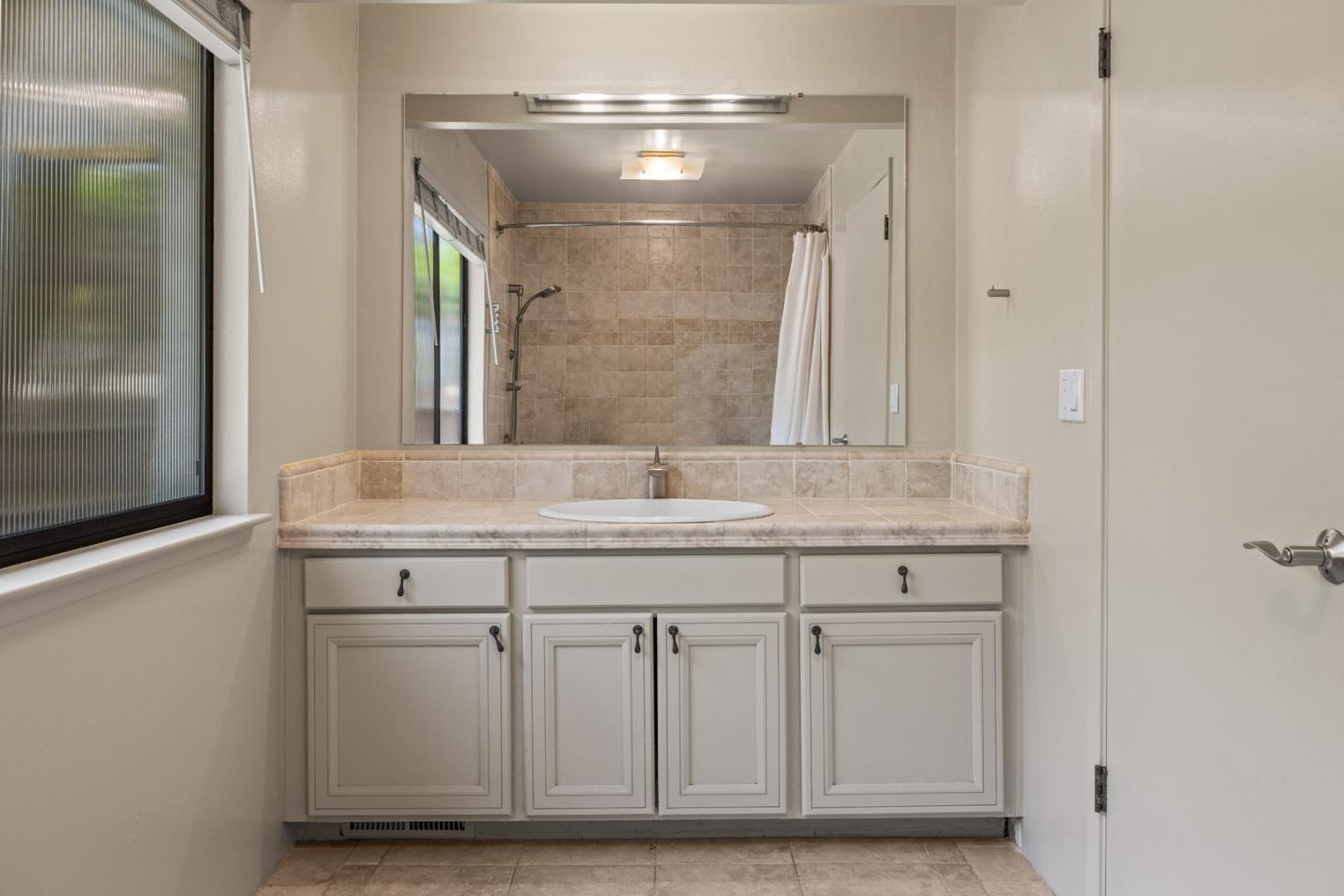 Detail Gallery Image 21 of 32 For 13482 Paseo Terrano, Salinas,  CA 93908 - 3 Beds | 2 Baths