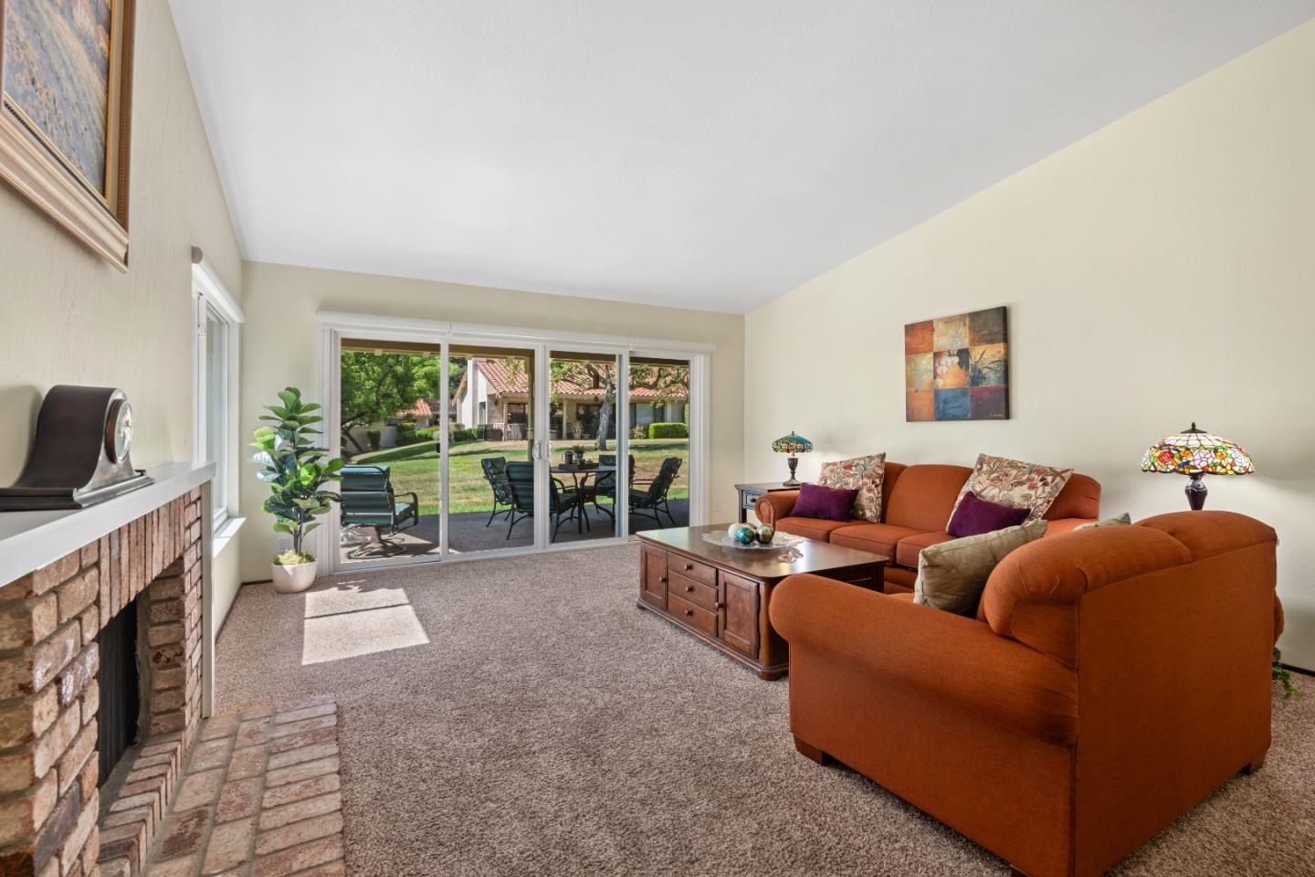 Detail Gallery Image 14 of 34 For 8098 Cabernet Ct, San Jose,  CA 95135 - 2 Beds | 2 Baths