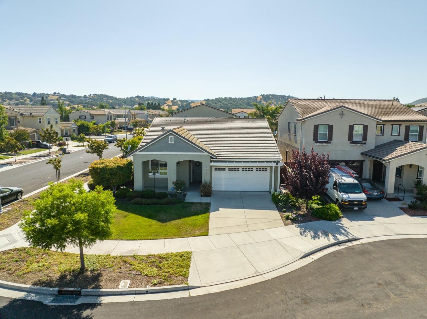 Detail Gallery Image 1 of 1 For 9521 Yucca Ct, Gilroy,  CA 95020 - 3 Beds | 2 Baths