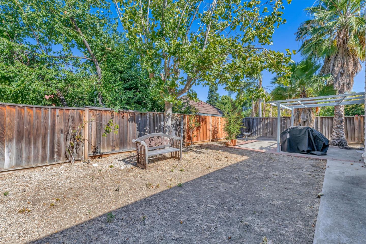 Detail Gallery Image 17 of 22 For 5187 Grass Valley Way, Antioch,  CA 94531 - 3 Beds | 2 Baths