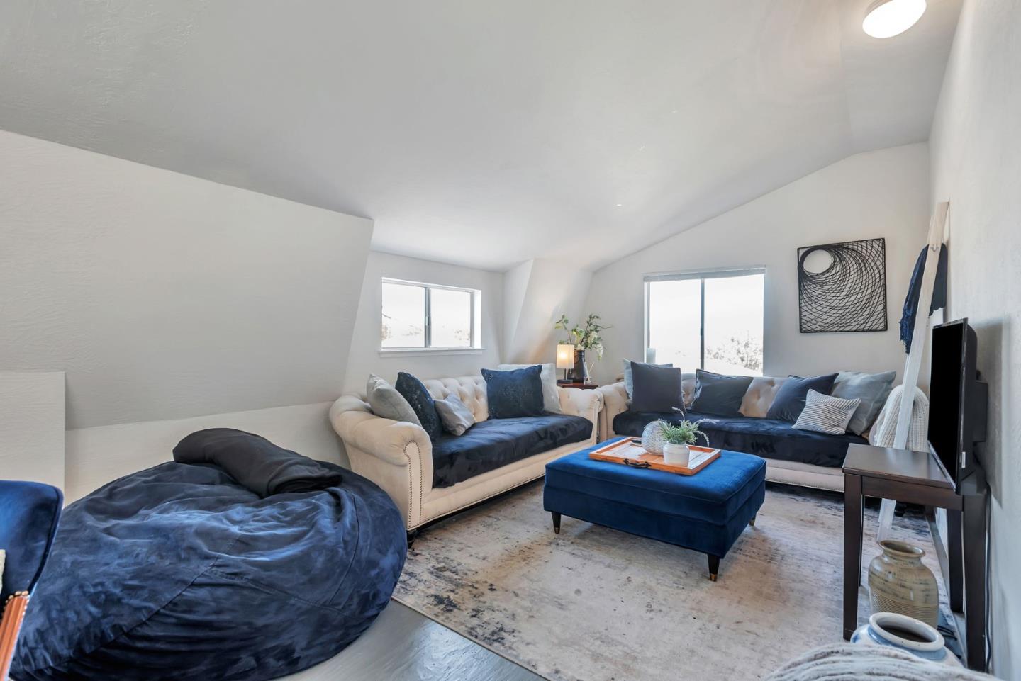 Detail Gallery Image 21 of 67 For 701 Ventura Ave, San Mateo,  CA 94403 - 4 Beds | 3/1 Baths