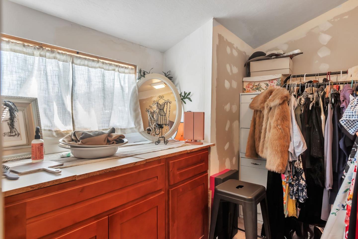 Detail Gallery Image 40 of 67 For 701 Ventura Ave, San Mateo,  CA 94403 - 4 Beds | 3/1 Baths