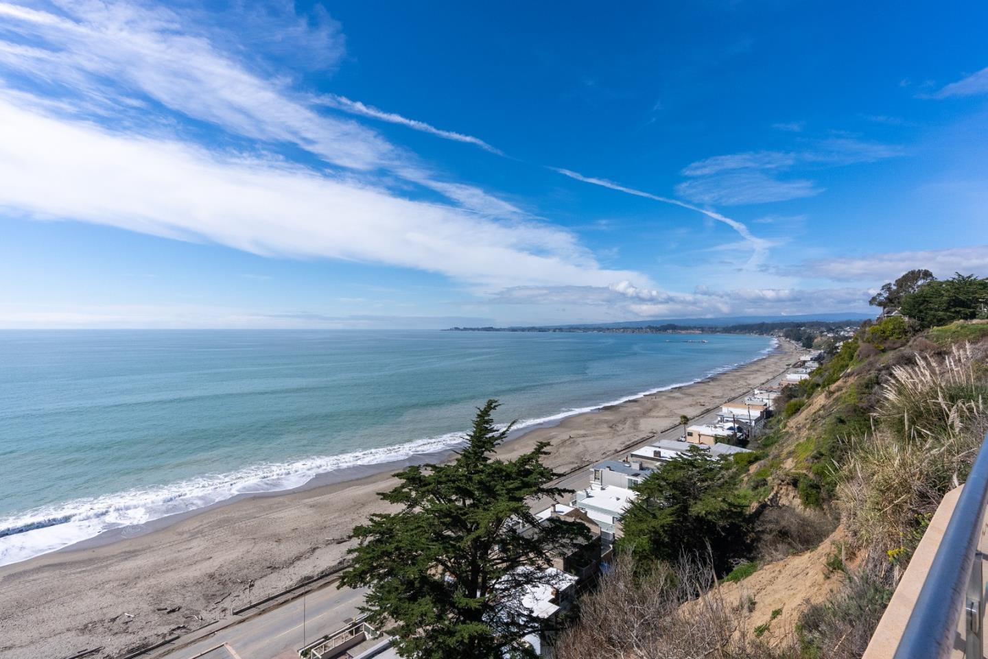 Detail Gallery Image 14 of 78 For 422 Seaview Dr, Aptos,  CA 95003 - 5 Beds | 6/1 Baths