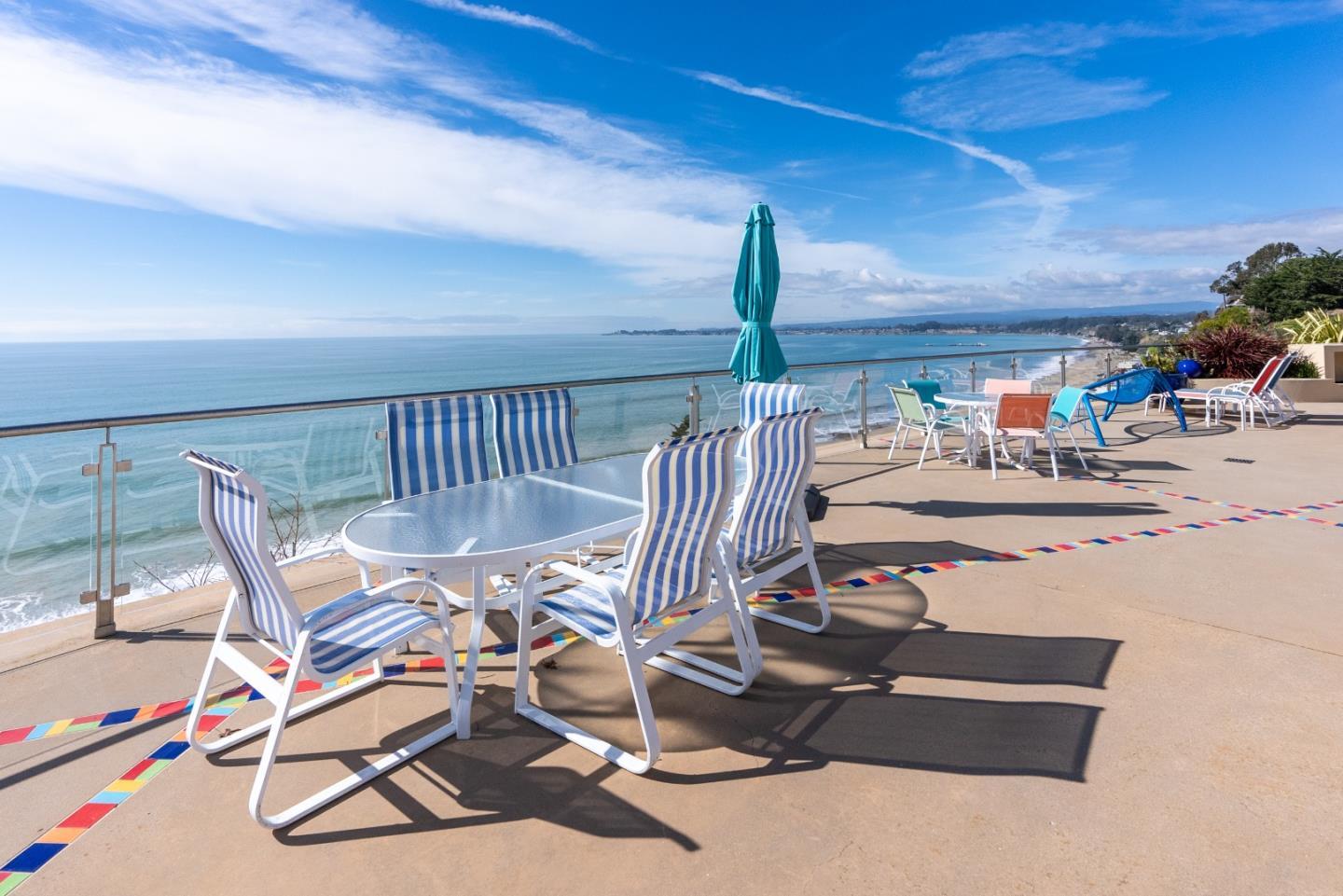 Detail Gallery Image 9 of 78 For 422 Seaview Dr, Aptos,  CA 95003 - 5 Beds | 6/1 Baths