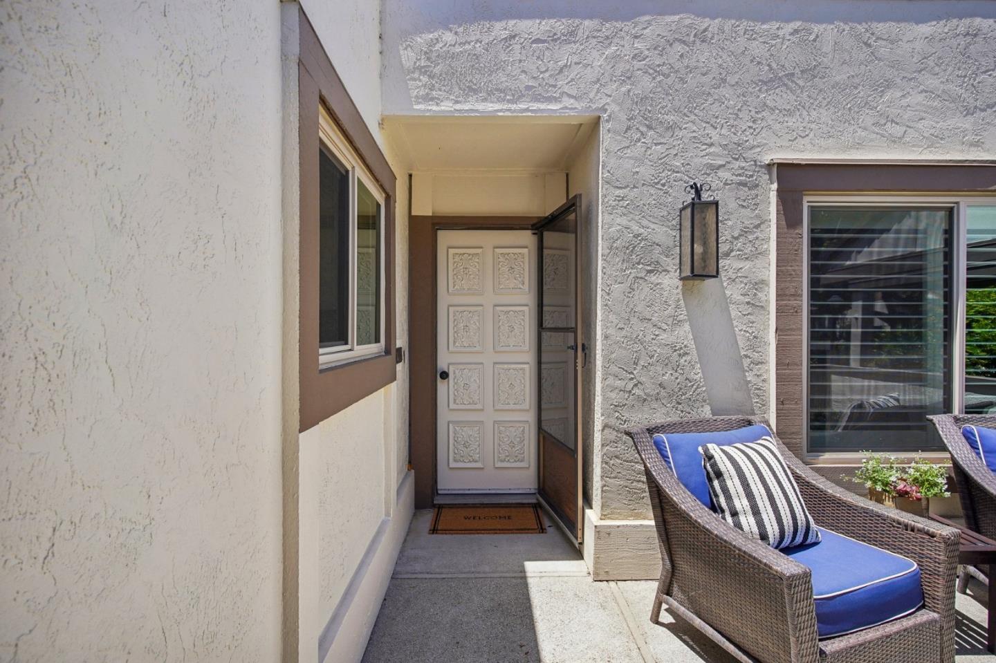 Detail Gallery Image 4 of 29 For 6122 Montgomery Ct, San Jose,  CA 95135 - 2 Beds | 1 Baths