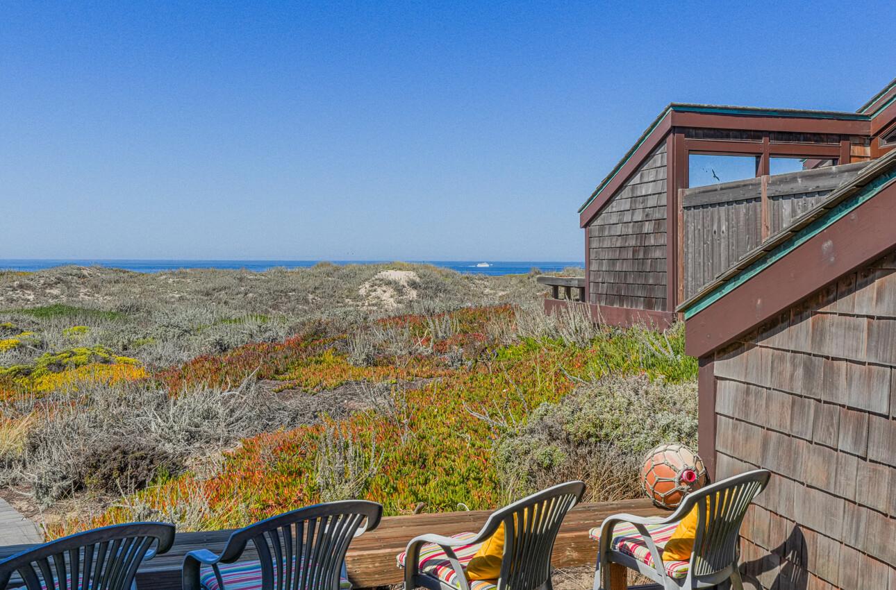 Detail Gallery Image 1 of 25 For 150 Monterey Dunes Way, Moss Landing,  CA 95039 - 2 Beds | 2 Baths