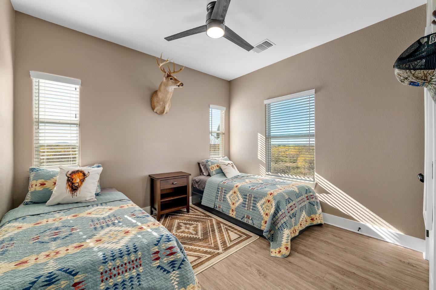 Detail Gallery Image 25 of 42 For 4550 West State Highway 29, Llano,  CA 93544 - 3 Beds | 2/1 Baths