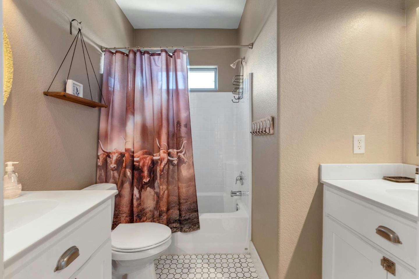 Detail Gallery Image 27 of 42 For 4550 West State Highway 29, Llano,  CA 93544 - 3 Beds | 2/1 Baths