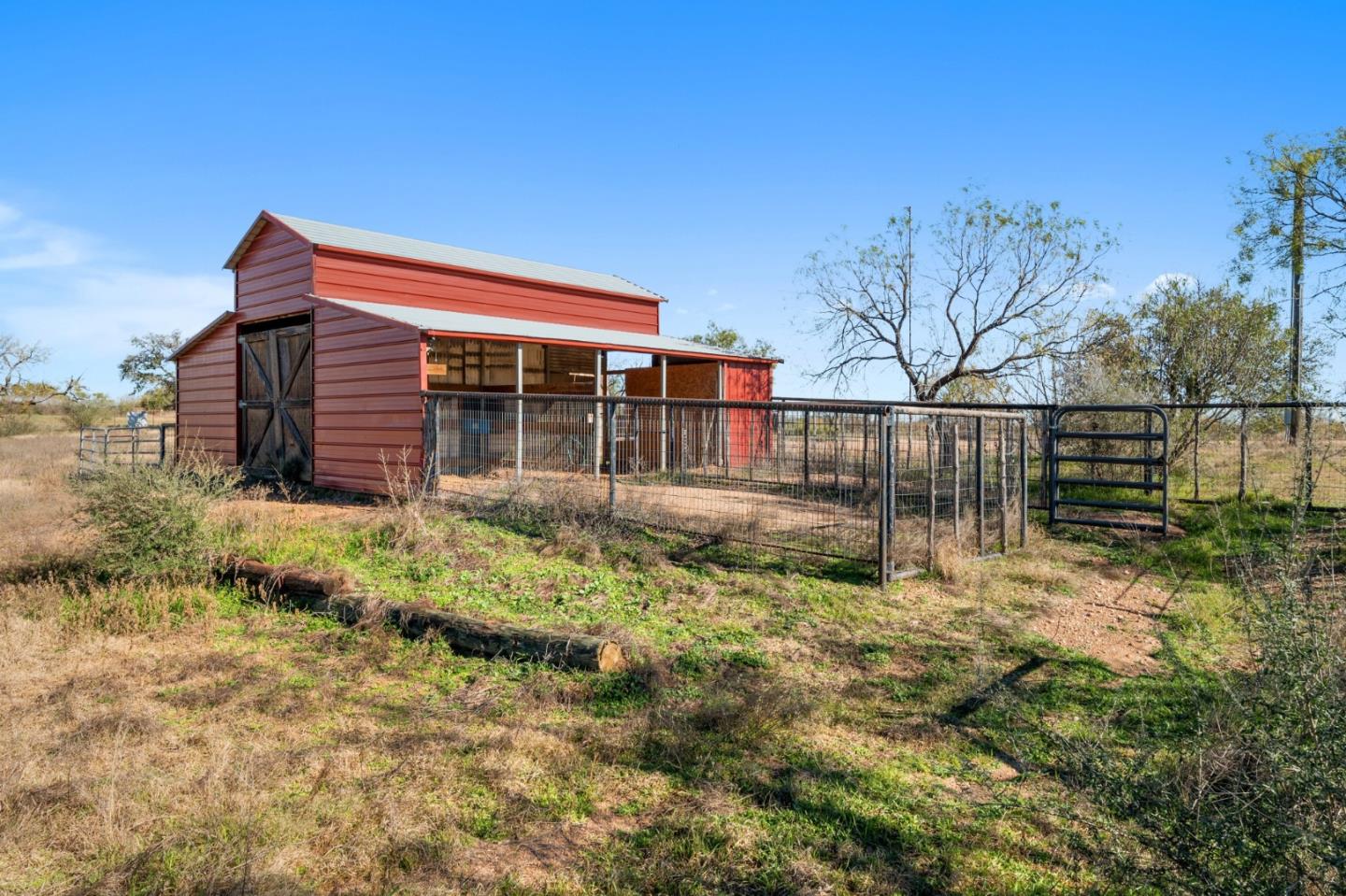 Detail Gallery Image 30 of 42 For 4550 West State Highway 29, Llano,  CA 93544 - 3 Beds | 2/1 Baths