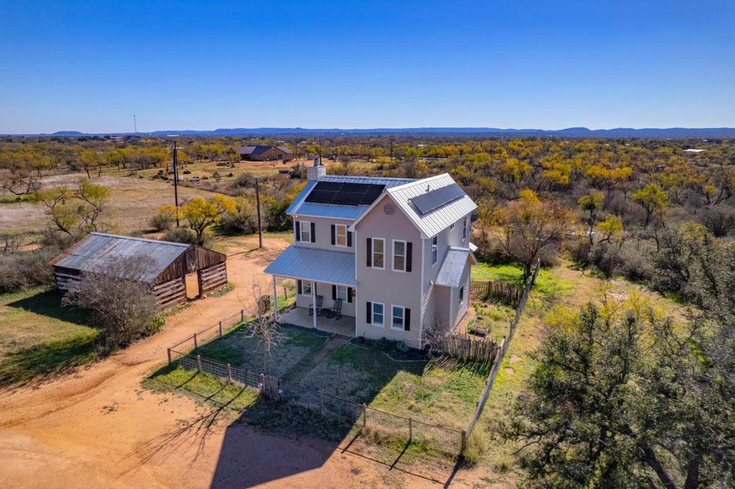 Detail Gallery Image 35 of 42 For 4550 West State Highway 29, Llano,  CA 93544 - 3 Beds | 2/1 Baths