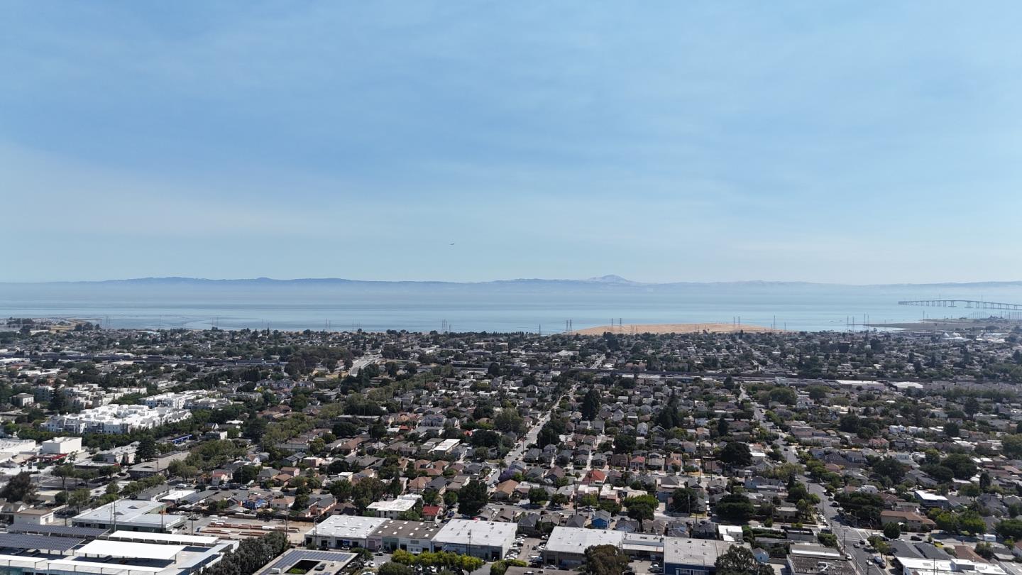 Detail Gallery Image 4 of 30 For 808 Laurel Ave #212,  San Mateo,  CA 94401 - 2 Beds | 1 Baths