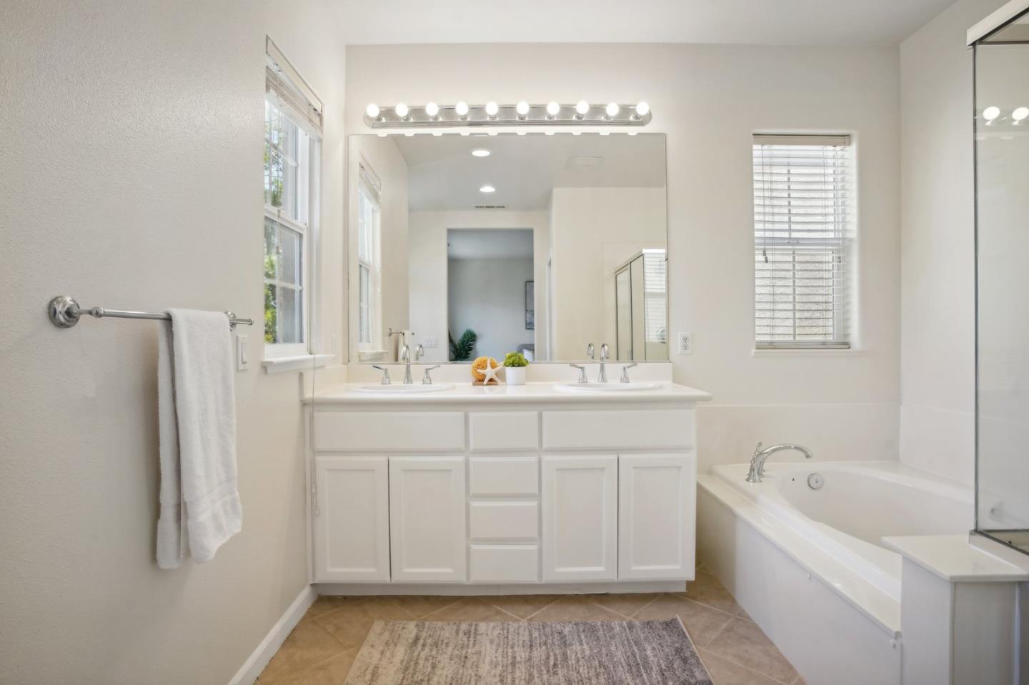 Detail Gallery Image 17 of 30 For 3756 Evangelho Cir, San Jose,  CA 95148 - 3 Beds | 2/1 Baths