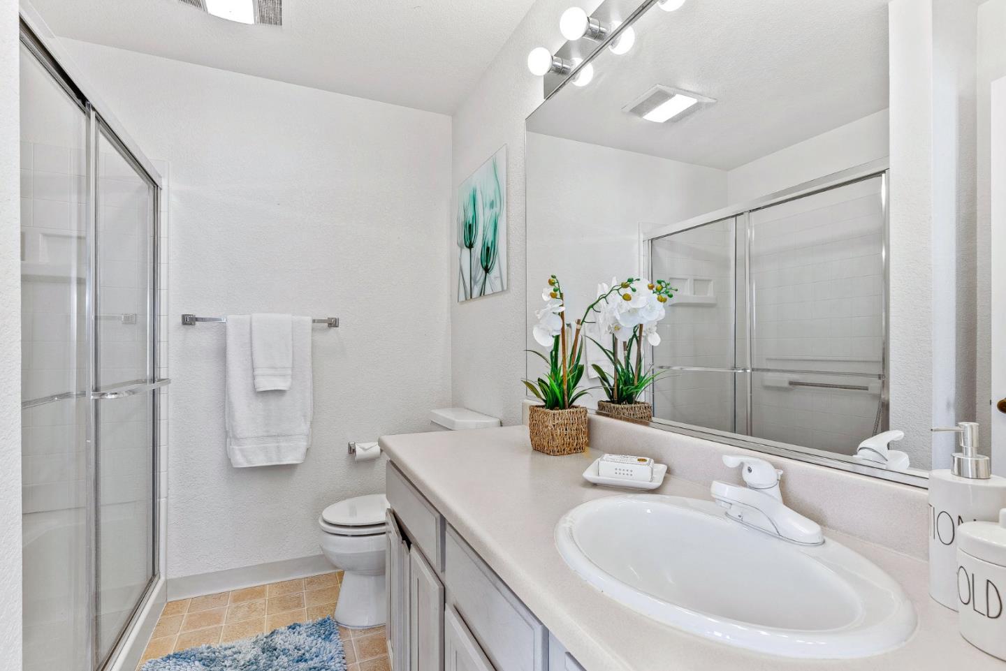 Detail Gallery Image 10 of 30 For 1 Surf Way #231,  Monterey,  CA 93940 - 2 Beds | 2 Baths