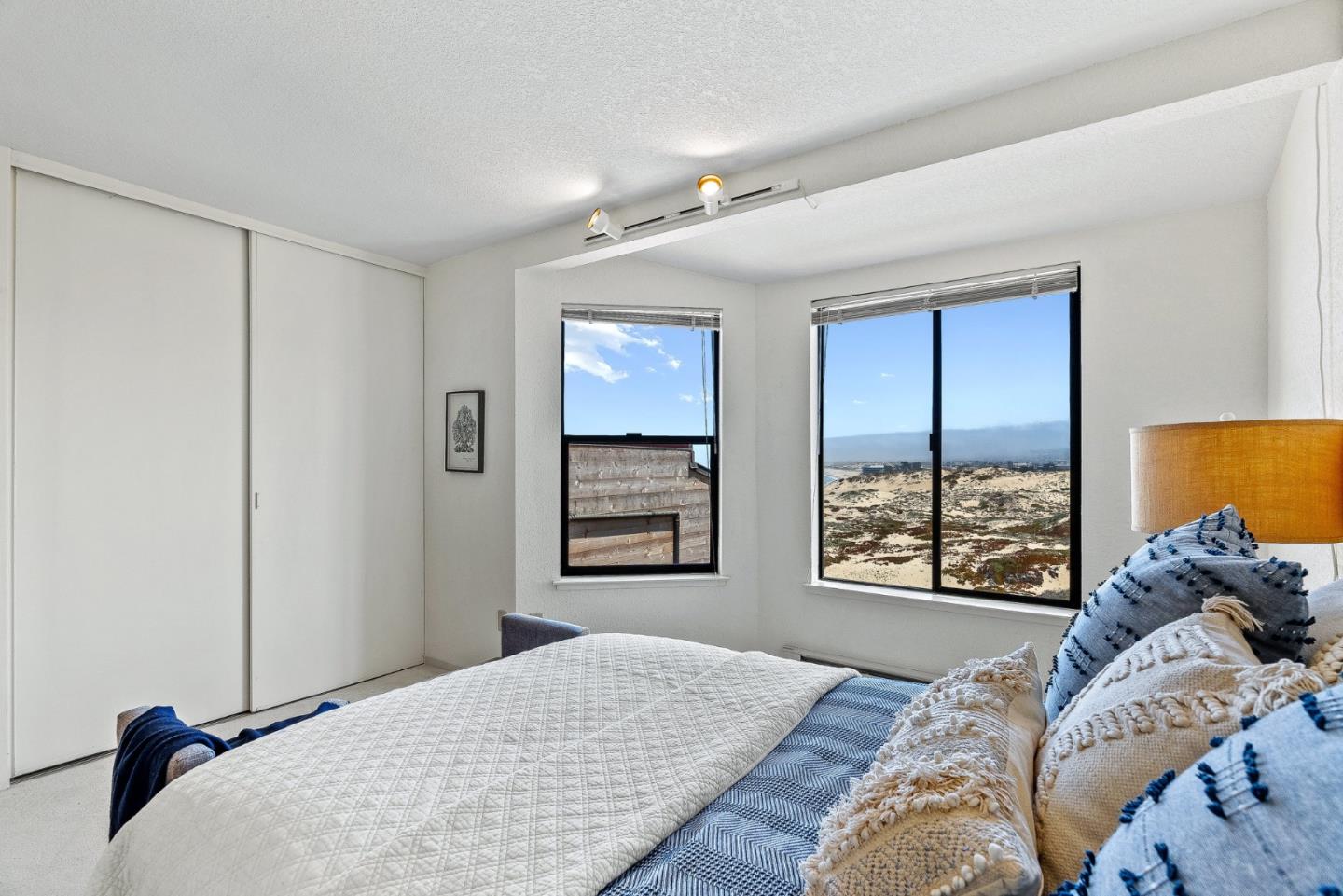 Detail Gallery Image 12 of 30 For 1 Surf Way #231,  Monterey,  CA 93940 - 2 Beds | 2 Baths