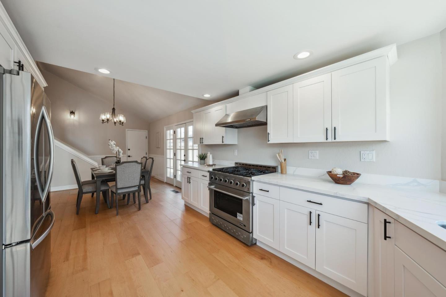 Detail Gallery Image 29 of 63 For 578 Keelson Cir, Redwood City,  CA 94065 - 3 Beds | 2 Baths