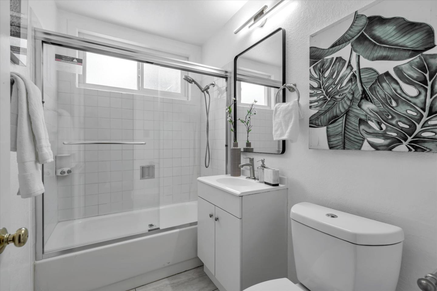 Detail Gallery Image 21 of 27 For 155 Abelia Way, East Palo Alto,  CA 94303 - 3 Beds | 2 Baths