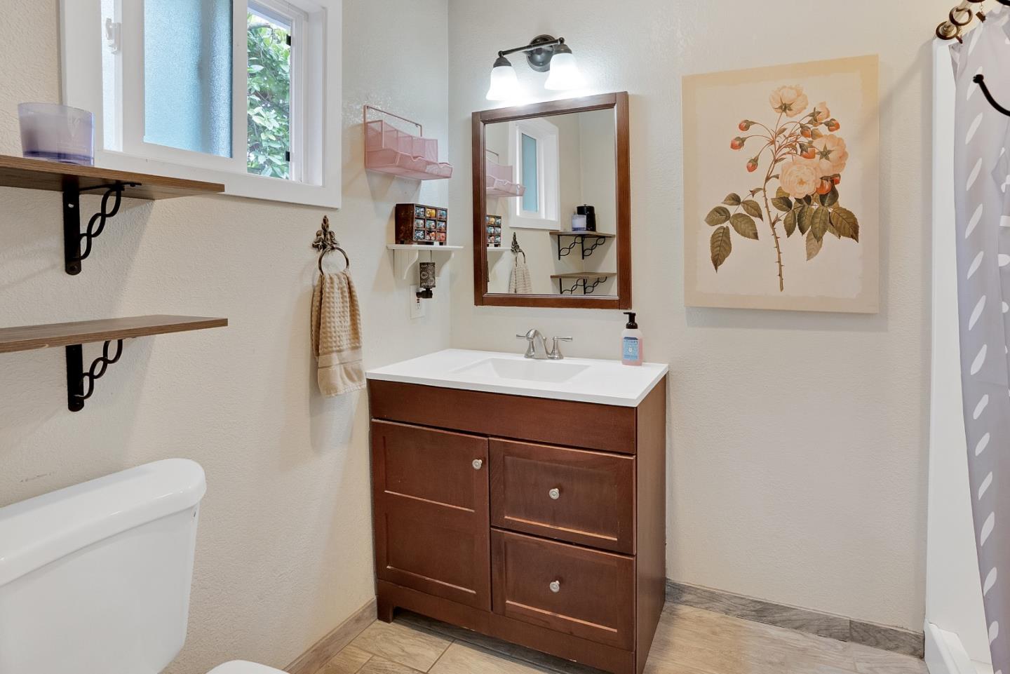 Detail Gallery Image 14 of 36 For 617 Amesti Rd, Watsonville,  CA 95076 - 3 Beds | 2 Baths