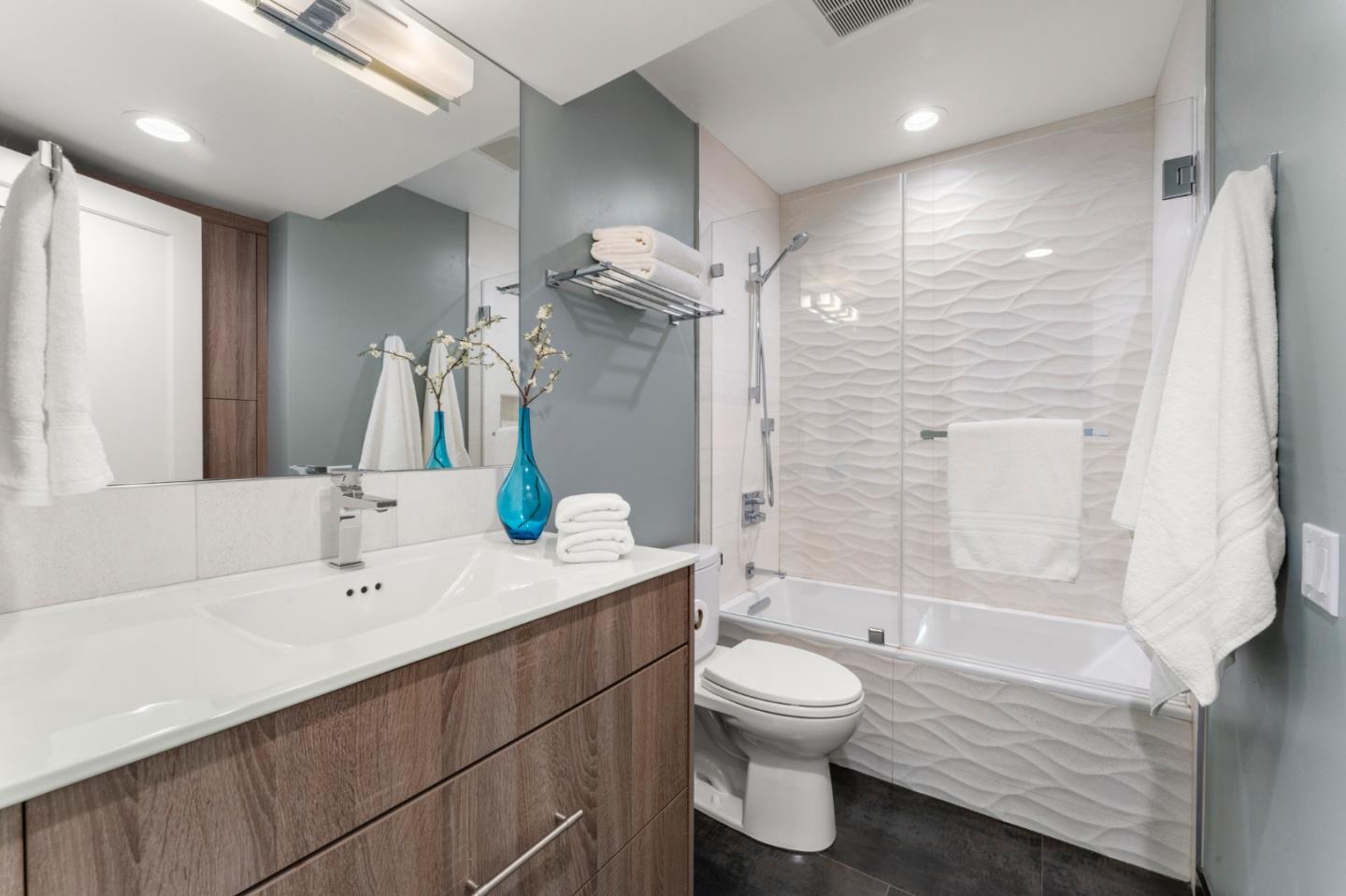 Detail Gallery Image 27 of 73 For 442-F Costa Mesa Ter, Sunnyvale,  CA 94085 - 2 Beds | 1 Baths