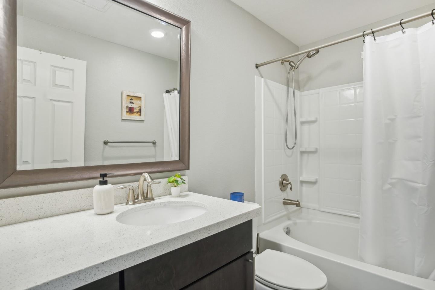 Detail Gallery Image 15 of 31 For 588 Clover Cir, Milpitas,  CA 95035 - 2 Beds | 2 Baths
