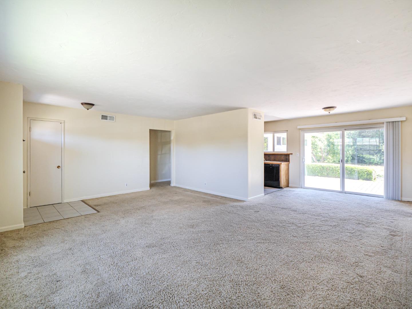 Detail Gallery Image 10 of 39 For 22367 Ortega Dr, Salinas,  CA 93908 - 3 Beds | 2 Baths