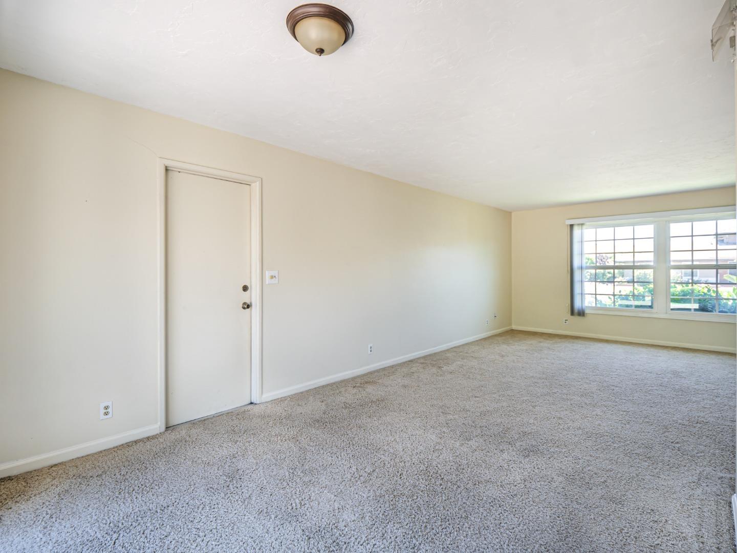 Detail Gallery Image 13 of 39 For 22367 Ortega Dr, Salinas,  CA 93908 - 3 Beds | 2 Baths