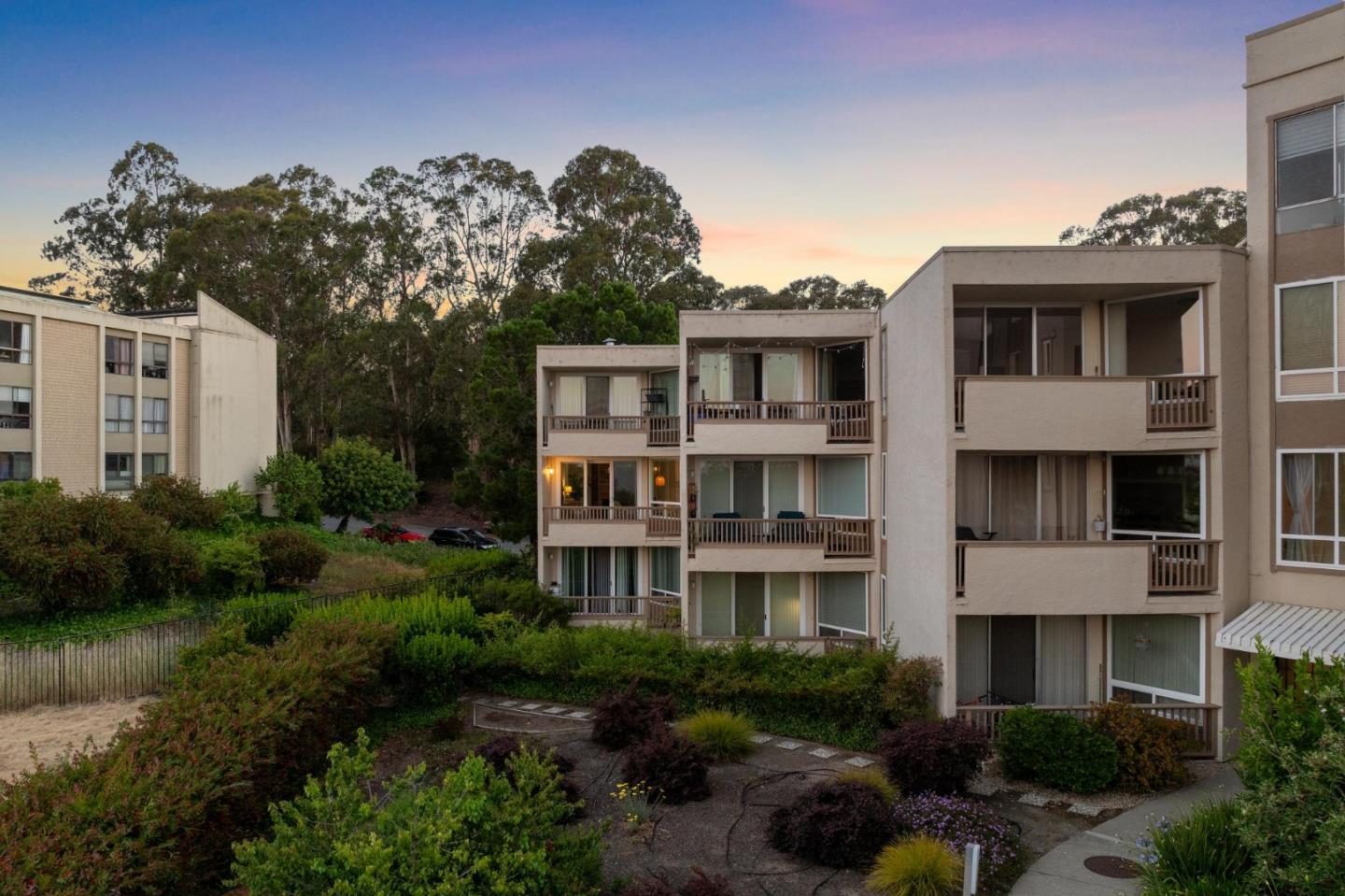 Detail Gallery Image 30 of 32 For 360 Vallejo Dr #98,  Millbrae,  CA 94030 - 2 Beds | 2 Baths