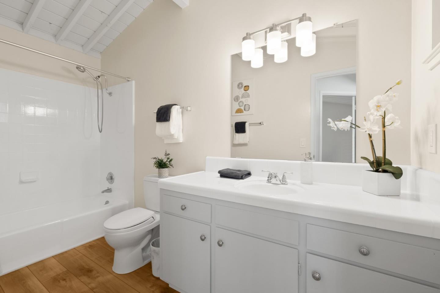 Detail Gallery Image 15 of 46 For 669 Clubhouse Dr, Aptos,  CA 95003 - 2 Beds | 2 Baths