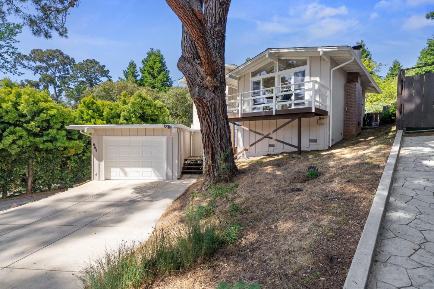 Detail Gallery Image 3 of 46 For 669 Clubhouse Dr, Aptos,  CA 95003 - 2 Beds | 2 Baths
